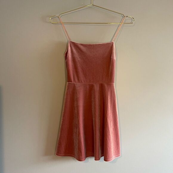 Urban Outfitters Mauve Pink Velvet Spaghetti Strap Mini Dress | SZ XS - Picture 4 of 14